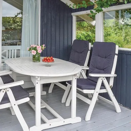 Holiday home Beautiful In Ringkobing With Kitchen Sondervig